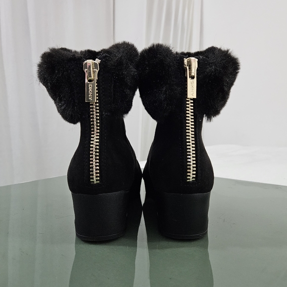 Dkny Abri Faux-Fur Wedge Booties in Black & Gold Women’s Size 7.5M - Picture 7 of 11